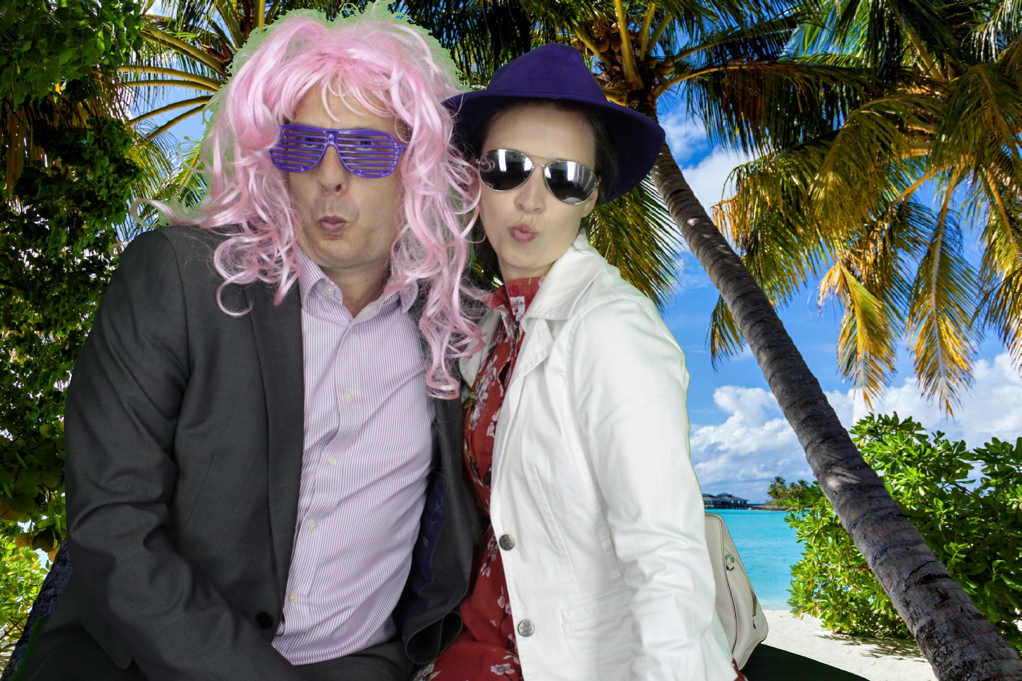 Mr & Mrs Brooks | View more photos from the event at gallery.myphotoboothexperience.co.uk/u/MyPhotoBoothExperienceLtd/Mr-Mrs-Brooks